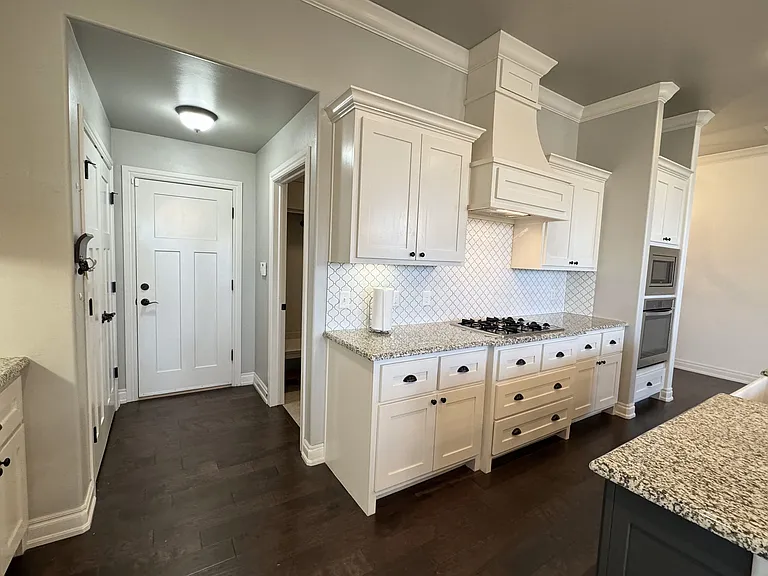 1106 Remington Ct — Photo 7