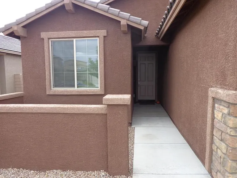 10450 S Cutting Horse Dr — Photo 3