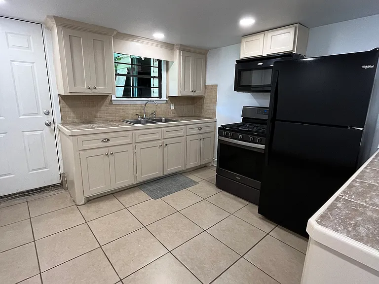7436 Garfield St #1/2 — Photo 4