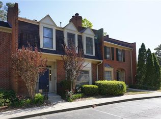 8 Plantation Dr NE, Atlanta, GA