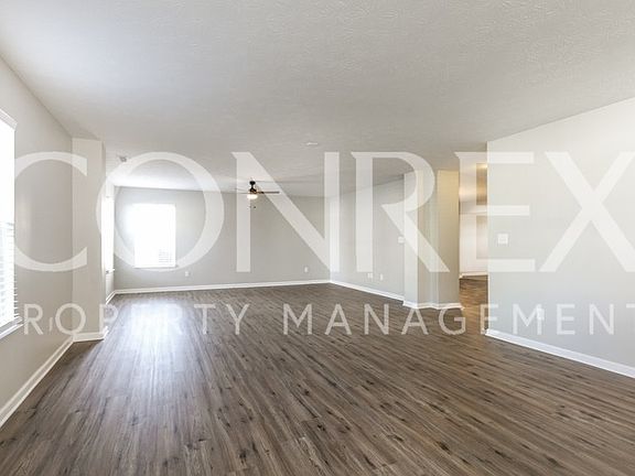 5th image of 2111 Twelve Oaks Dr