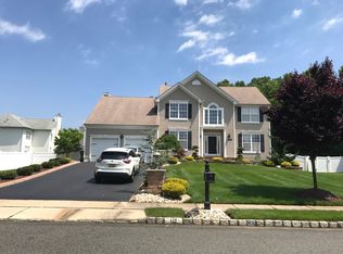17 Scarborough Dr, Jackson, NJ