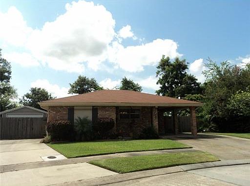 3rd image of 837 E Crystal Ct
