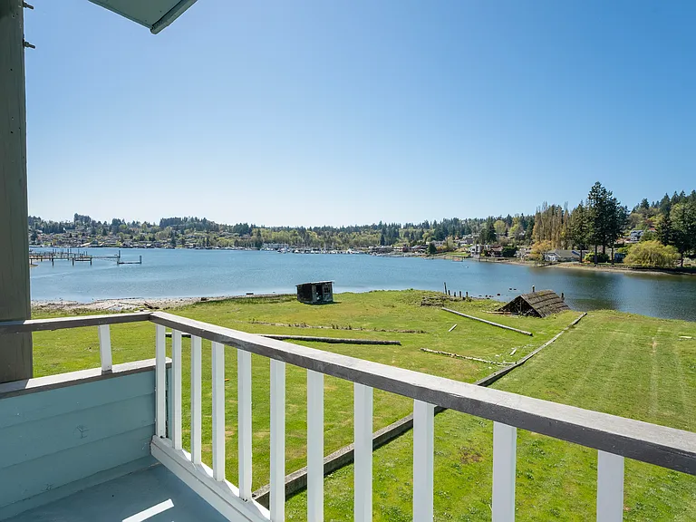 1 Bed 1 Bath Corner Unit - 750 Sq Ft 1 Bed 1 Bath Corner Unit - 750 Sq Ft