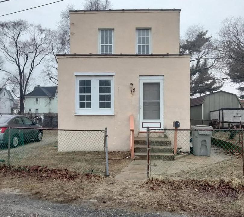 1st image of 15 Railroad Ave