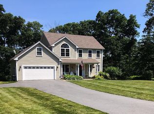 435 Cottrell Rd, Tiverton, RI 02878