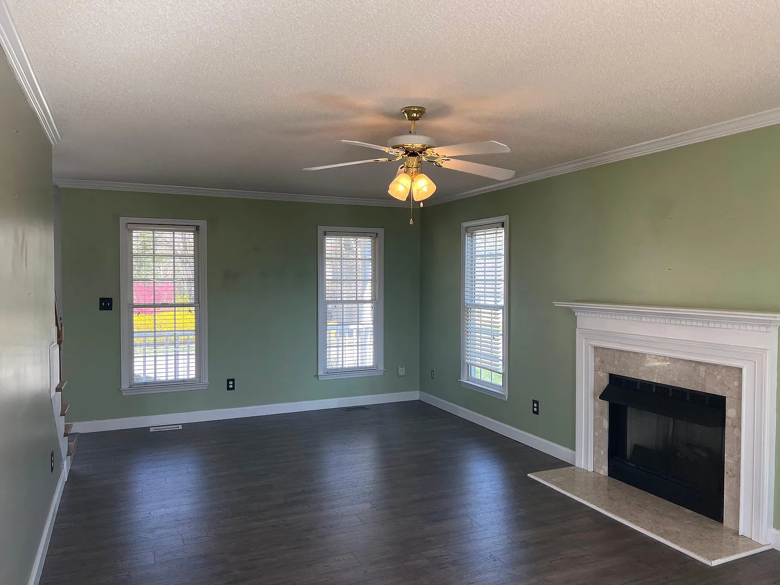 3 bed, 2.5 bath, 1626 sqft, $2,000 — Photo 3