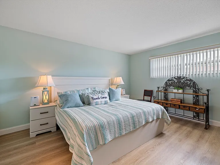 400 Base Ave E #226 — Photo 20