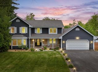 8688 N Point Dr, Fox Pt, WI 53217