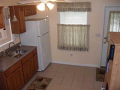 5th image of 1728 Brookside Dr