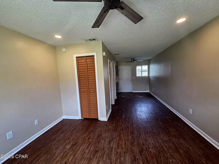 179 Reagan Rd #B3 — Photo 2