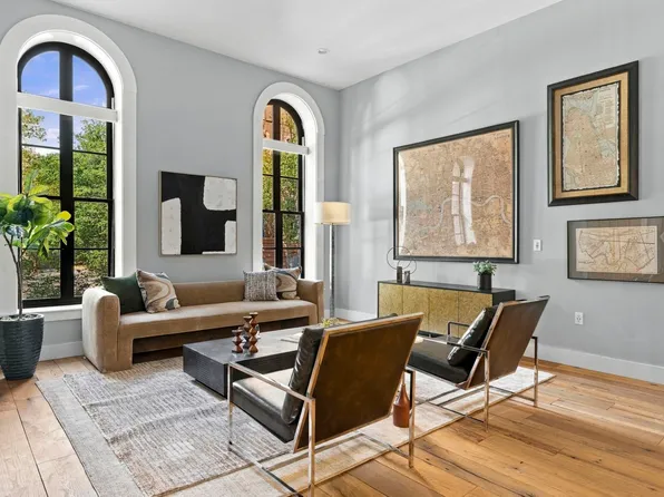 21 Father Francis Gilday St APT 109, Boston, MA 02118