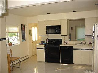 3rd image of 2 Glatter Ln