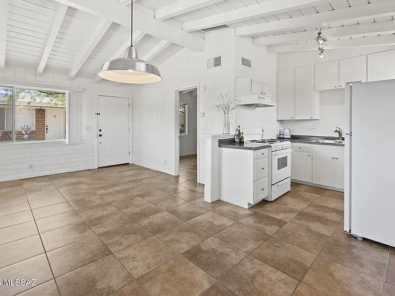 2508 E Seneca St #3 — Photo 11