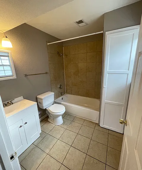 5030 Woodend Ave — Photo 11
