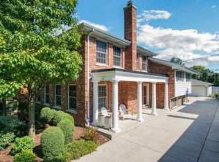 847 S Euclid Ave, Elmhurst, IL 60126