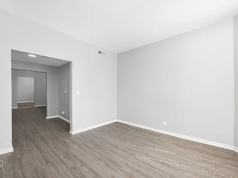 5051 S Forrestville — Photo 14