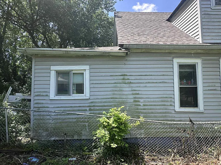 3912 Beachwood Ave — Photo 26