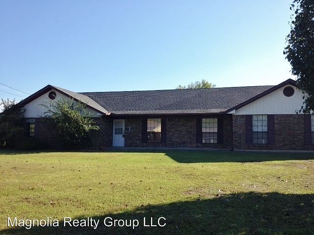 1st image of 214 Sunny Lee Ln
