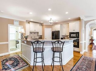 511 Commons Walk Cir, Cary, NC 27519