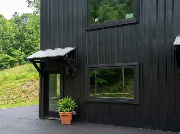 7817 N Carolina #213-D, Mars Hill, NC 28754