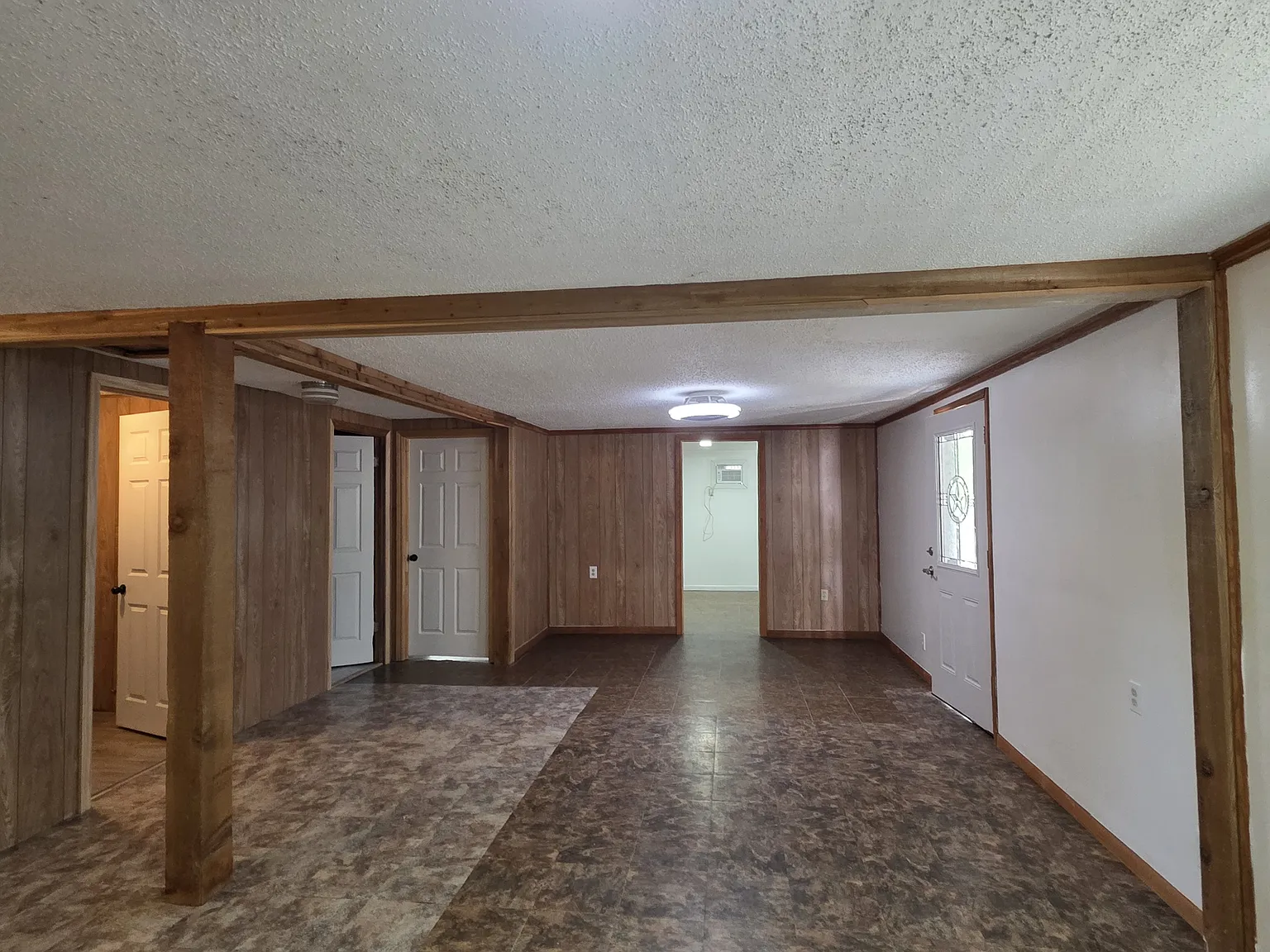 3 bed, 1040 sqft, $1,150 — Photo 3