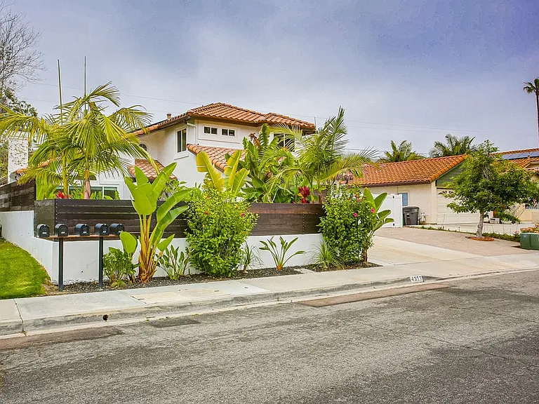 4377 Yosemite St — Photo 4