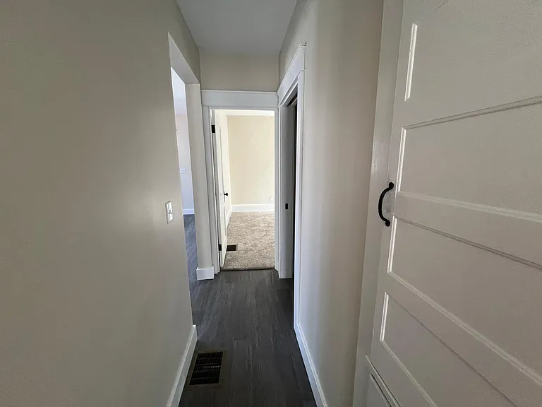 2402 Raspberry St #1 — Photo 4