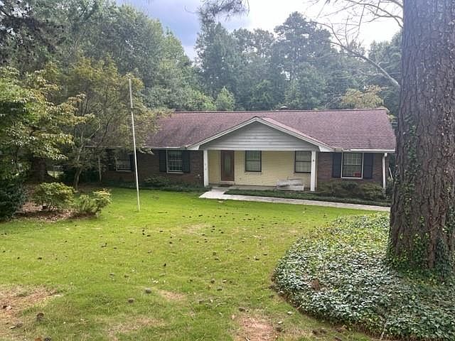 1st image of 819 Hickory Dr SW
