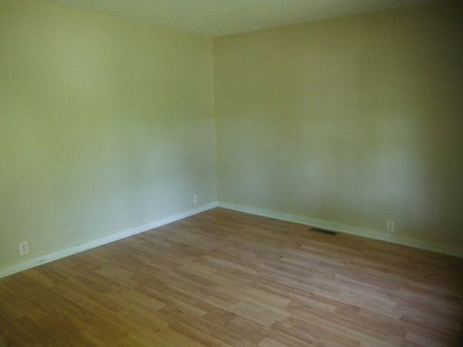 2nd image of 3023 Mayfield Dr #&-3025