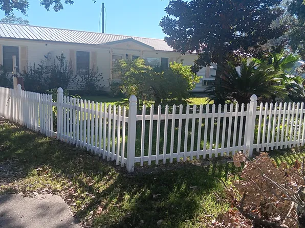 401 Carolina Dr #B, Pensacola, FL 32534