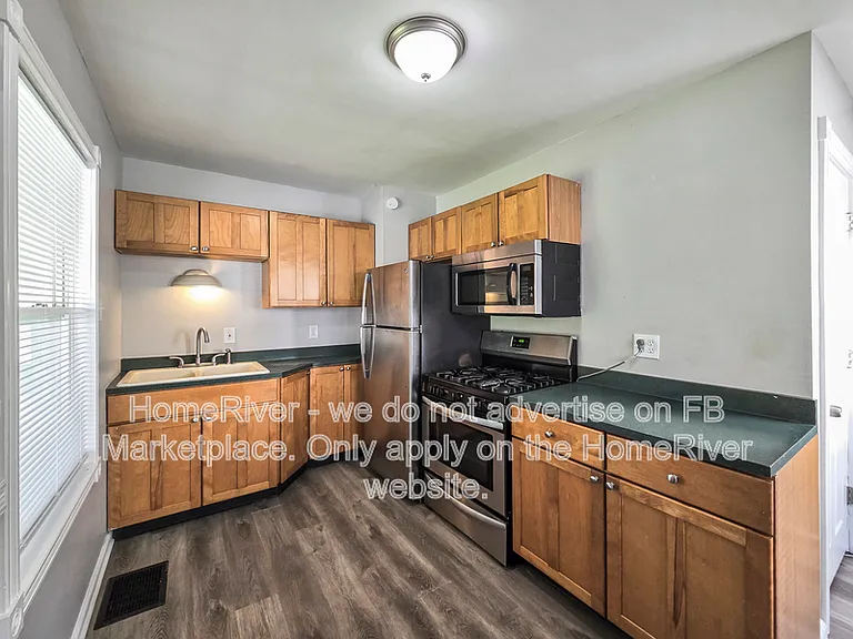 229 S 7th Ave — Photo 6