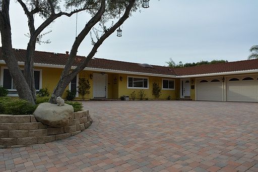 4th image of 882 Valley Vista Dr