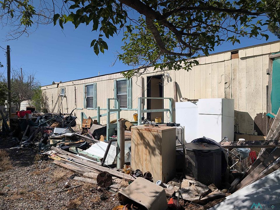 1st image of 206 N Riverside Dr