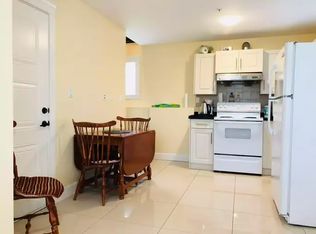 3 E 15th Ave #101, Vancouver, BC V5T2P5