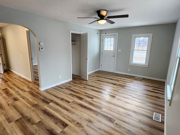 3rd image of 506 Vosholl Ave