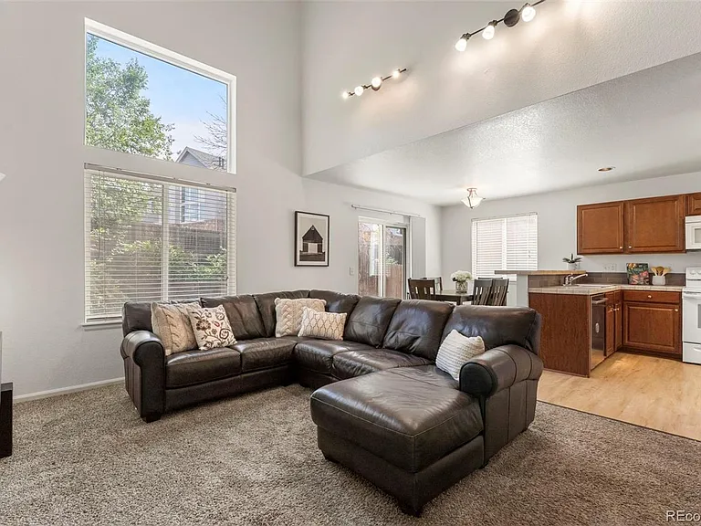 500 W 114th Pl — Photo 4