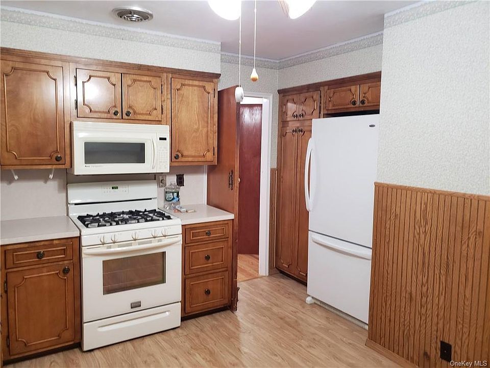 2nd image of 7706 269th St #1