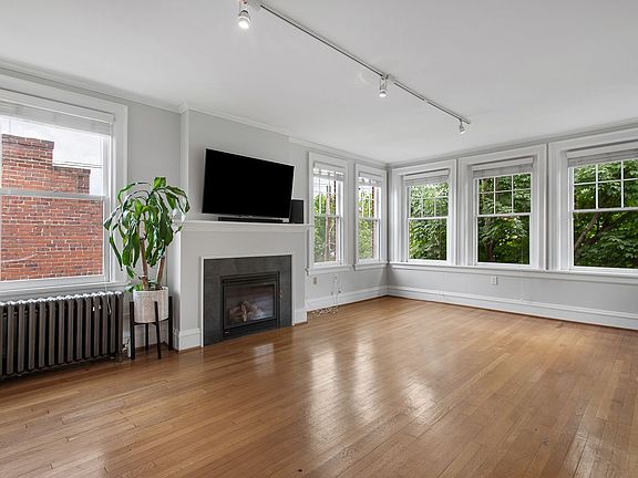 4th image of 4 N Colonial Ave #U6