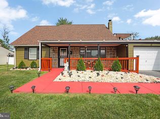 39 Granby Ln, Willingboro, NJ 08046