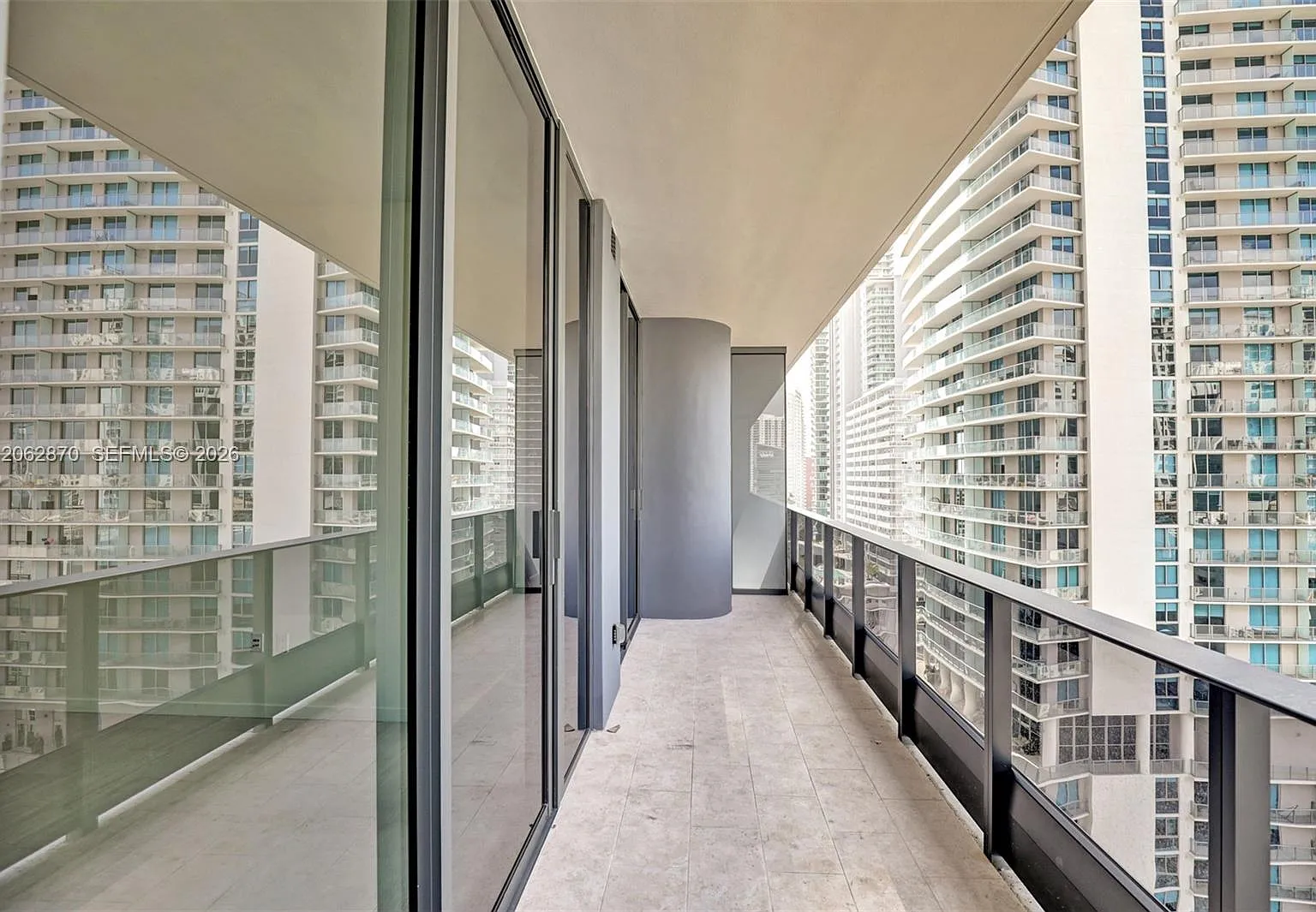 Brickell Flatiron — Photo 2
