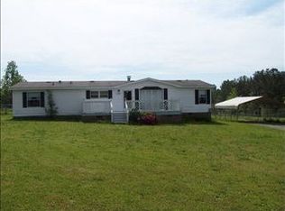 514 Andrews Chapel Rd, Hodges, SC 29653