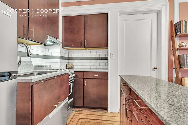 Sold by Cooper & Cooper Real Estate | media 10