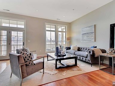 11 Regency Pl, Weehawken, NJ 07086 | Zillow