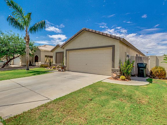 3rd image of 1530 E Falcon Ct