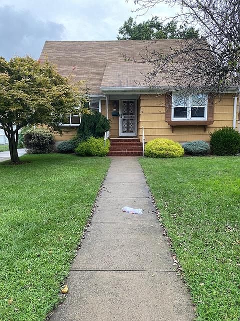 1st image of 209 Lincoln Ave #1A