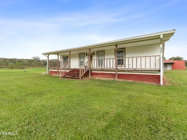 921 4th St, Mermentau, LA 70556