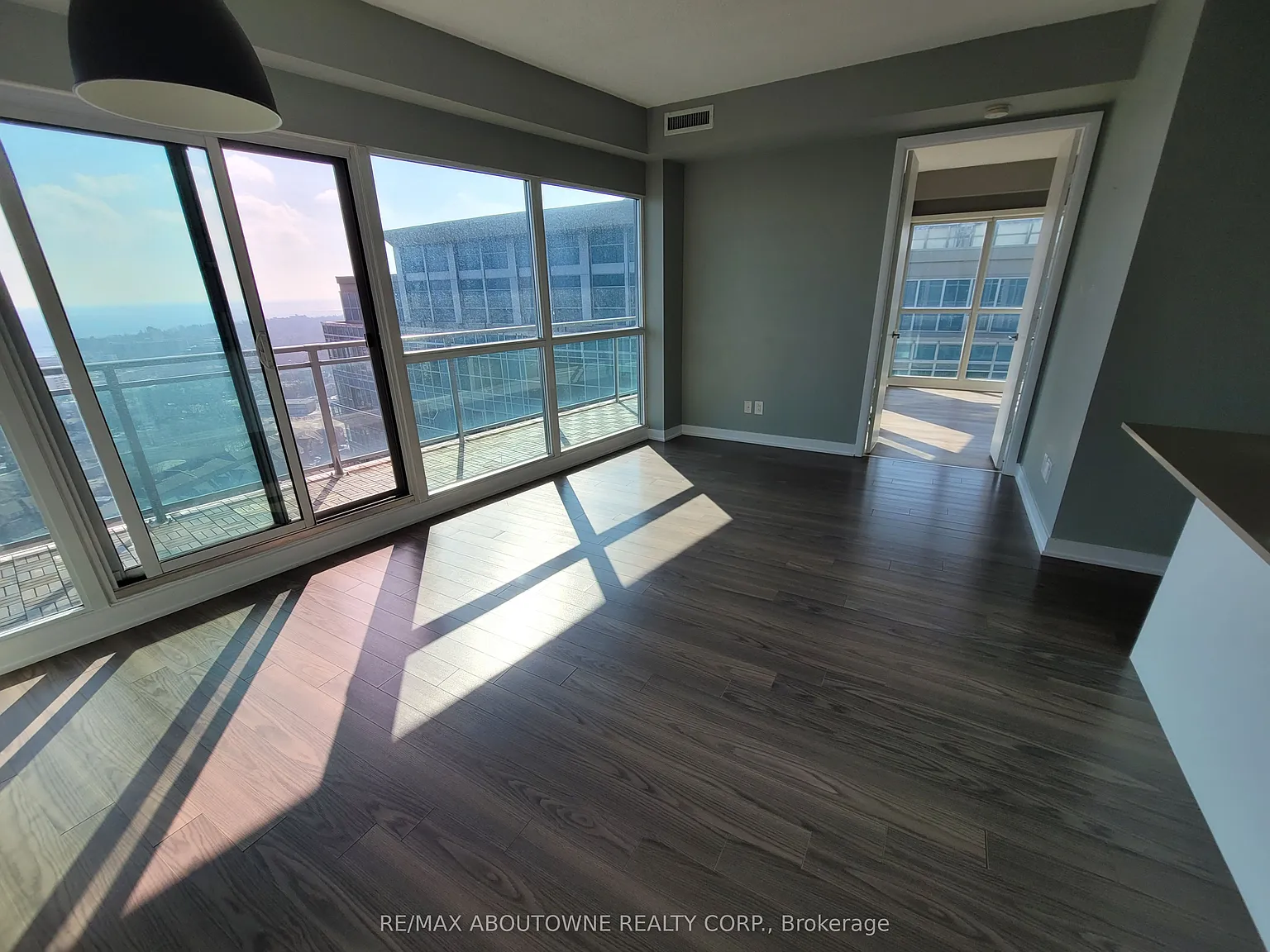 2 bed, $3,100 — Photo 3