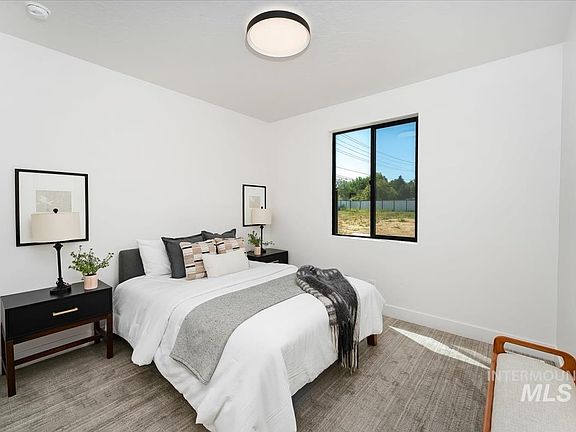 5th image of 857 W Scoria Ct