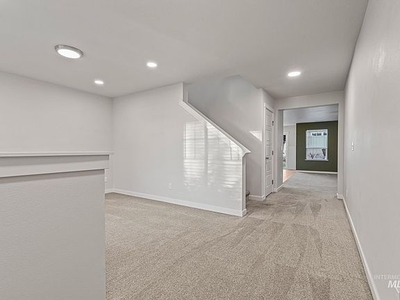3rd image of 5892 S Nordean Ave